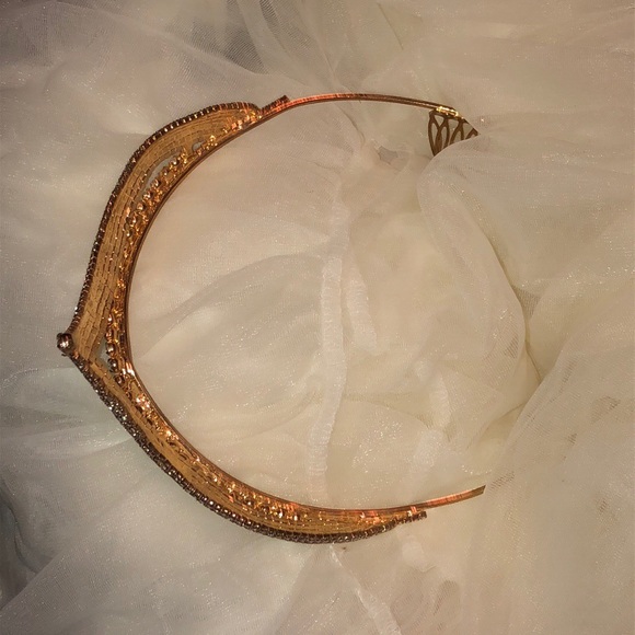 Crown - Picture 2 of 4